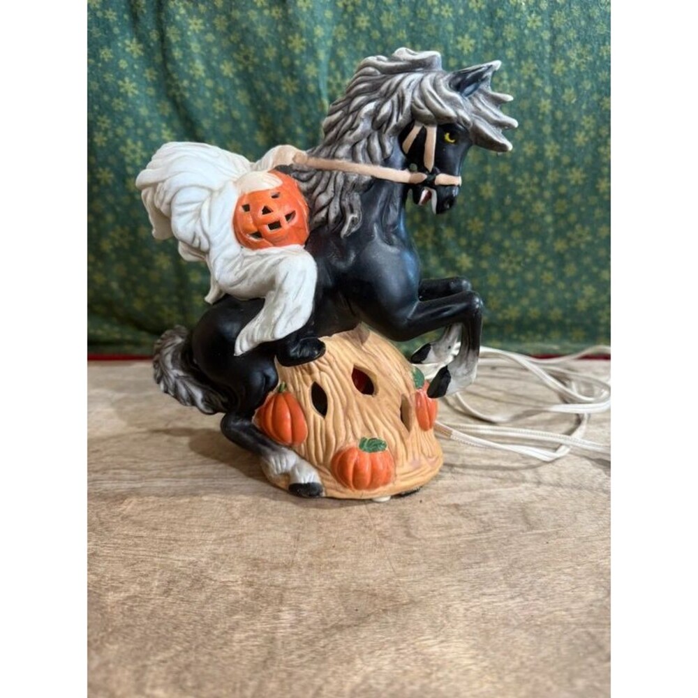 1992  Jedediah's Spirit Headless Horseman Light Up Ceramic Figurine 8 Inch